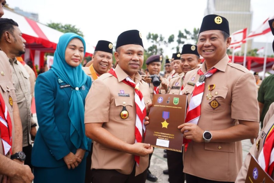 29 Anggota Pramuka Riau Terima Tanda Penghargaan Pada Hari Pramuka ke-64