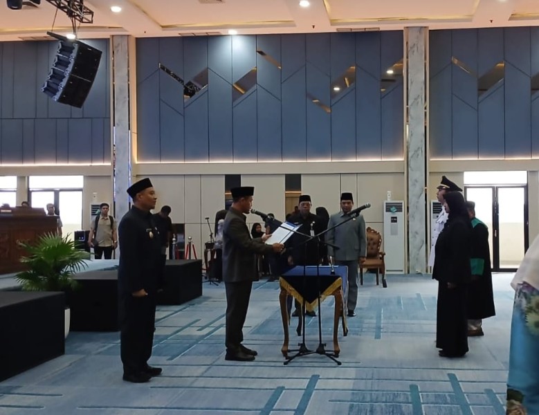 Wali Kota Pekanbaru Lantik 39 Pejabat Baru