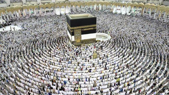 Ini Alasan Kenapa Pesawat Dilarang Terbang di Atas Ka'bah