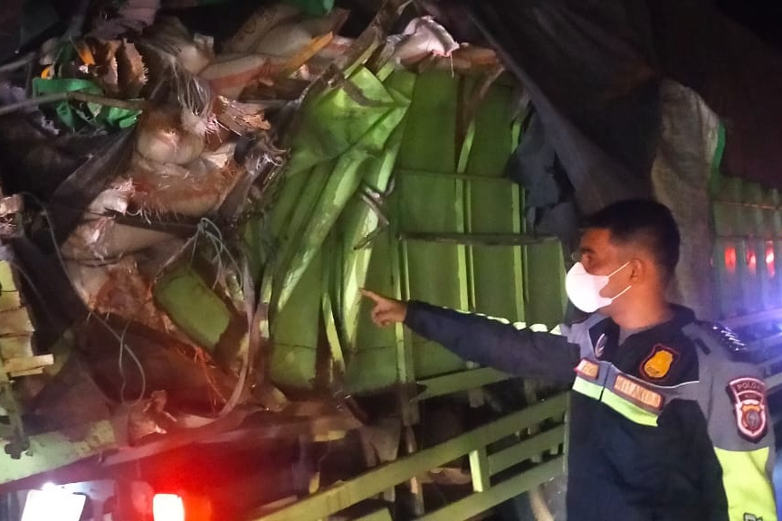 Bus Tabrak Truk di Tol Pekanbaru-Dumai, Penumpang Luka-luka