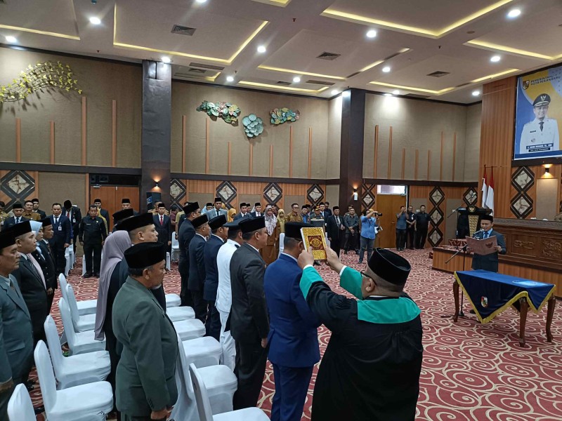Wako Pekanbaru Lantik 36 Pejabat Eselon III dan IV