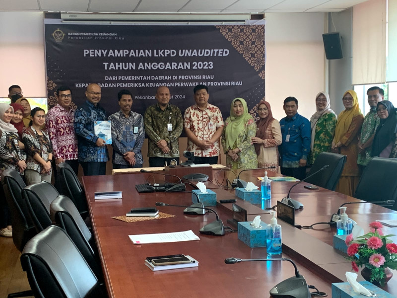 Pemko Serahkan LKPD 2023 ke BPK Perwakilan Riau