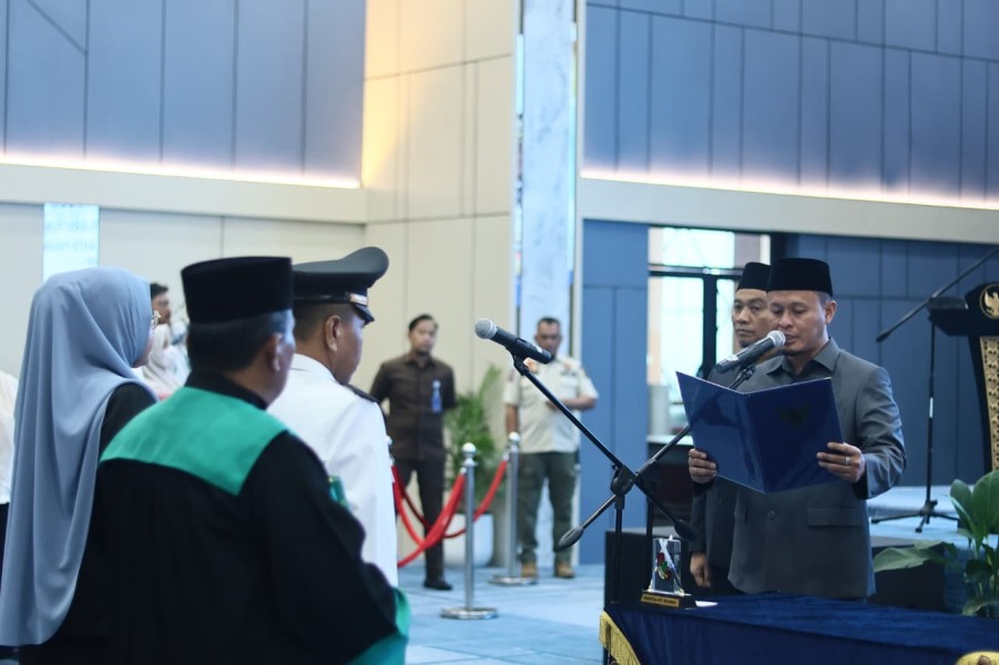 Wako Pekanbaru Kembali Lantik Camat Hingga Sekretaris Dinas