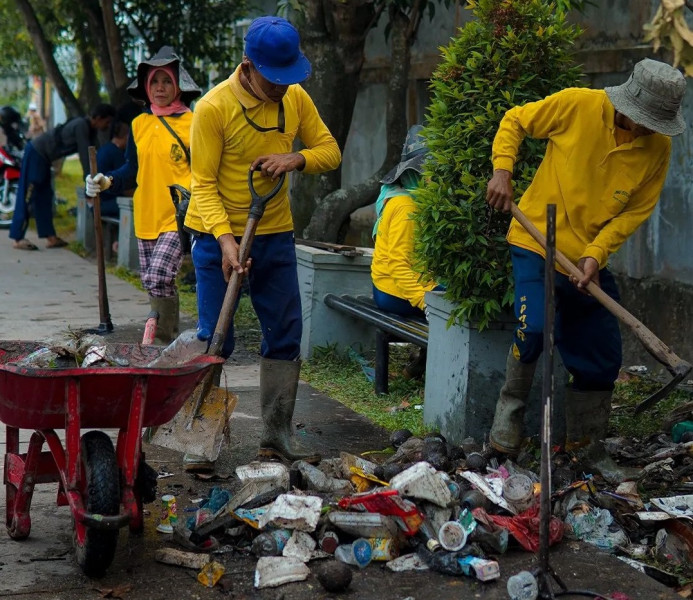 Antisipasi Banjir, Dinas PUPR Imbau Warga Tertib Buang Sampah
