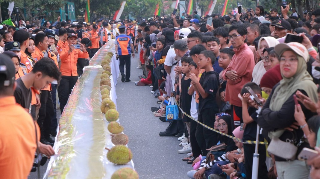 Festival Talam Durian HUT ke-242 Pekanbaru Berhasil  Pecahkan Rekor MURI