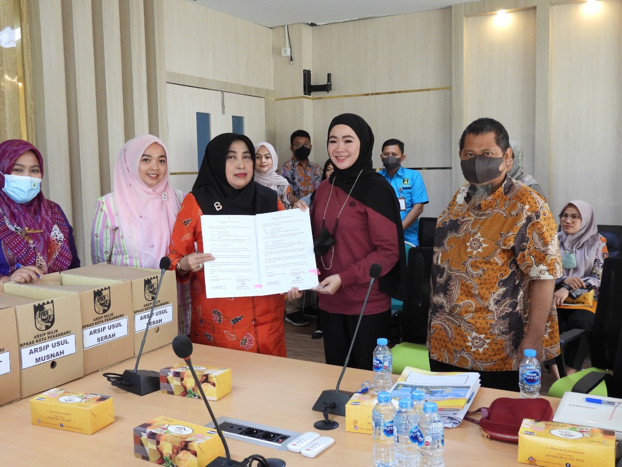 Jamin Ketersediaan Arsip Yang Otentik dan Terpercaya, BPKAD Lakukan Pemusnahan dan Penyerahan Arsip Statis
