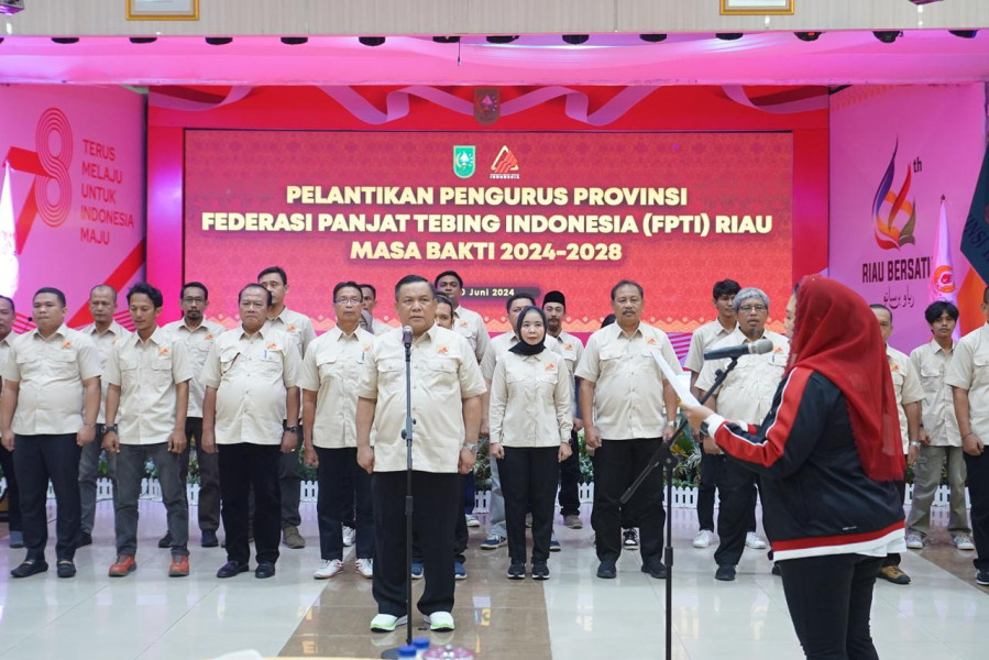 Sah, Pj Gubri SF Hariyanto Dilantik Sebagai Ketua FPTI Riau
