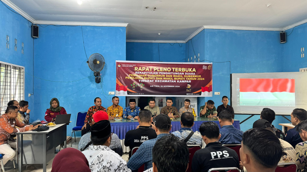 Komisioner KPU Kampar Hadiri Rapat Pleno Terbuka PPK Kampar