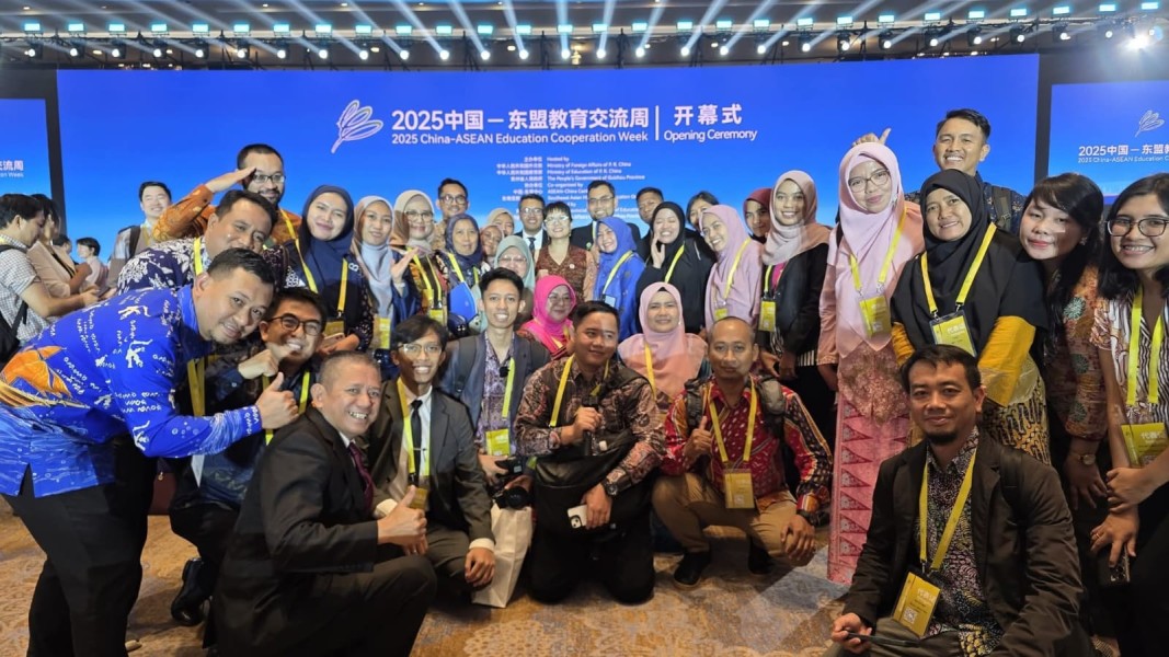 Jumat Berkah di Siak: Seruan Kepedulian dan Deretan Prestasi dari Guru hingga UMKM