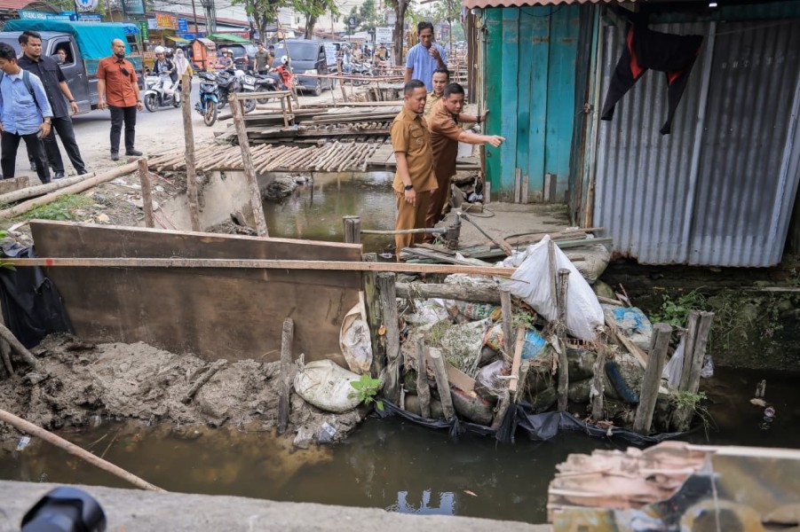 Pemko Pekanbaru Gesa Perbaikan Drainase
