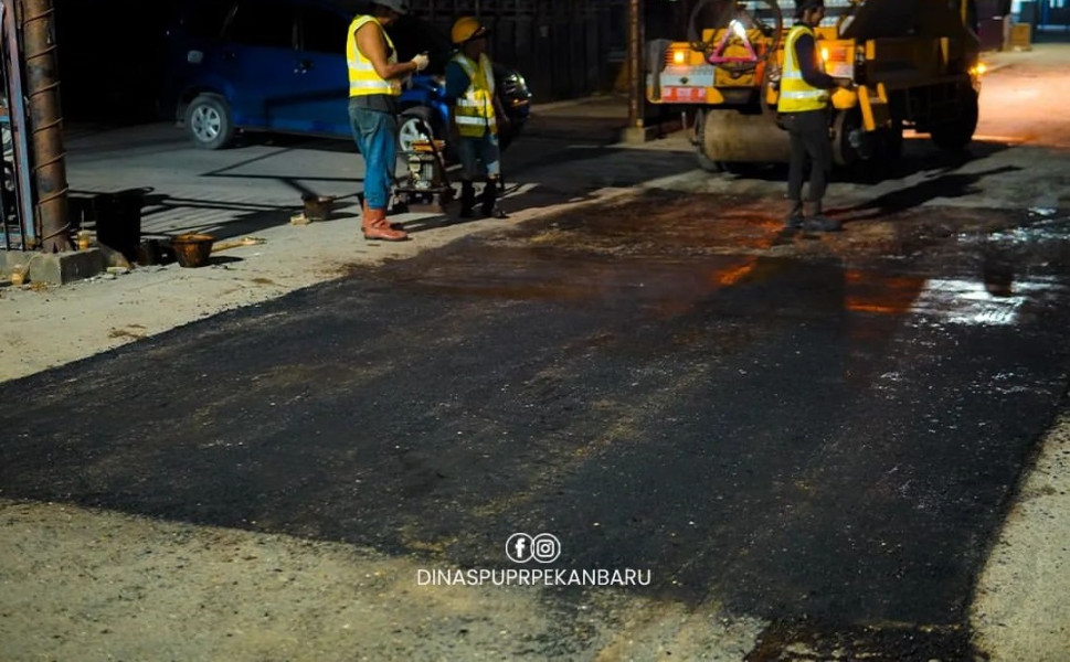 Perbaiki Jalan Rusak, Dinas PUPR Pekanbaru Lakukan Tambal Sulam dan Overlay