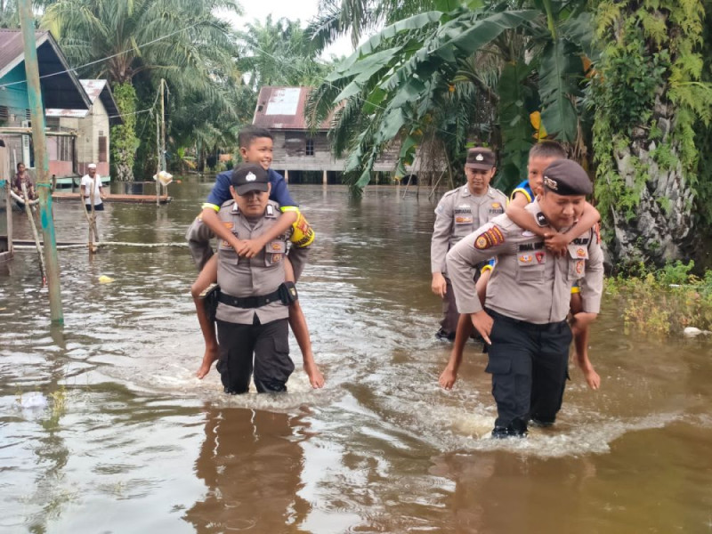 Dua Dusun di Rohil Banjir, 167 KK Mengungsi