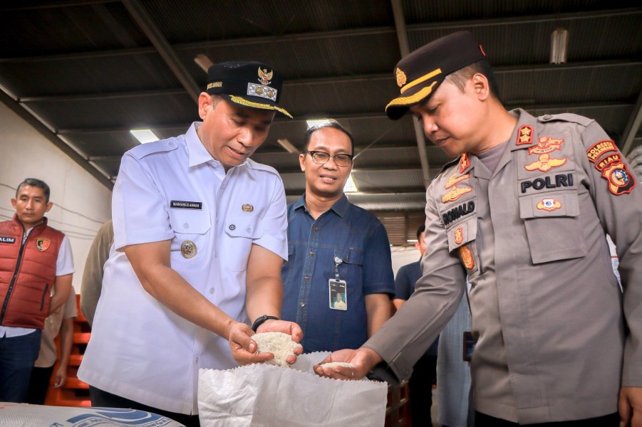 Kunjungi Gudang Bulog, Pemko Pekanbaru Siaga Hadapi Kemungkinan Bencana Hidrometeorologi