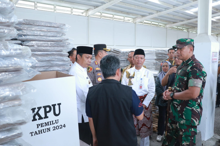 Pj Walikota Ingatkan KPU Pekanbaru Pastikan Ketersediaan Logistik Pemilu