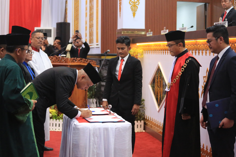 50 Anggota DPRD Pekanbaru Periode 2024-2029 Resmi Dilantik