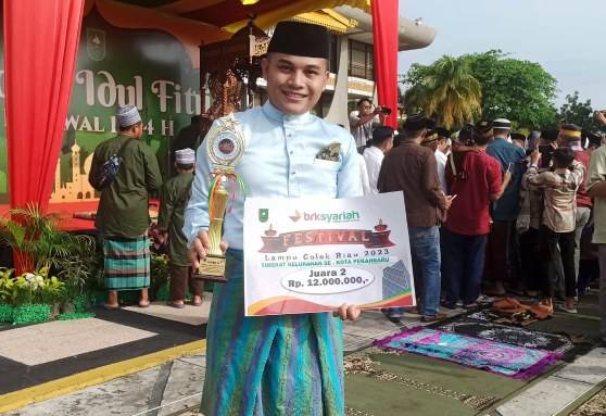 Kecamatan Bukit Raya Raih Juara Dua Festival Lampu Colok Tingkat Riau