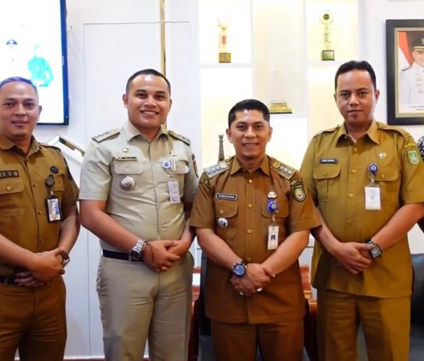 Camat Bukit Raya Terima Kunjungan Kerja Camat Sungai Sembilan