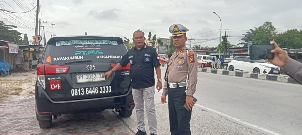 Dishub Pekanbaru dan Petugas Gabungan Jaring 12 Travel Gelap