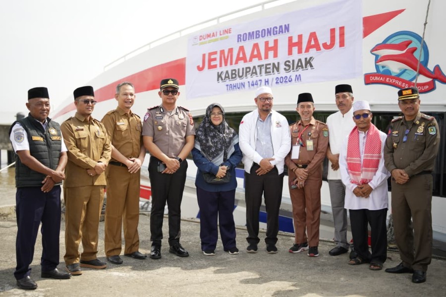 Bupati Afni Antar 257 CJH Siak Bertolak ke Batam