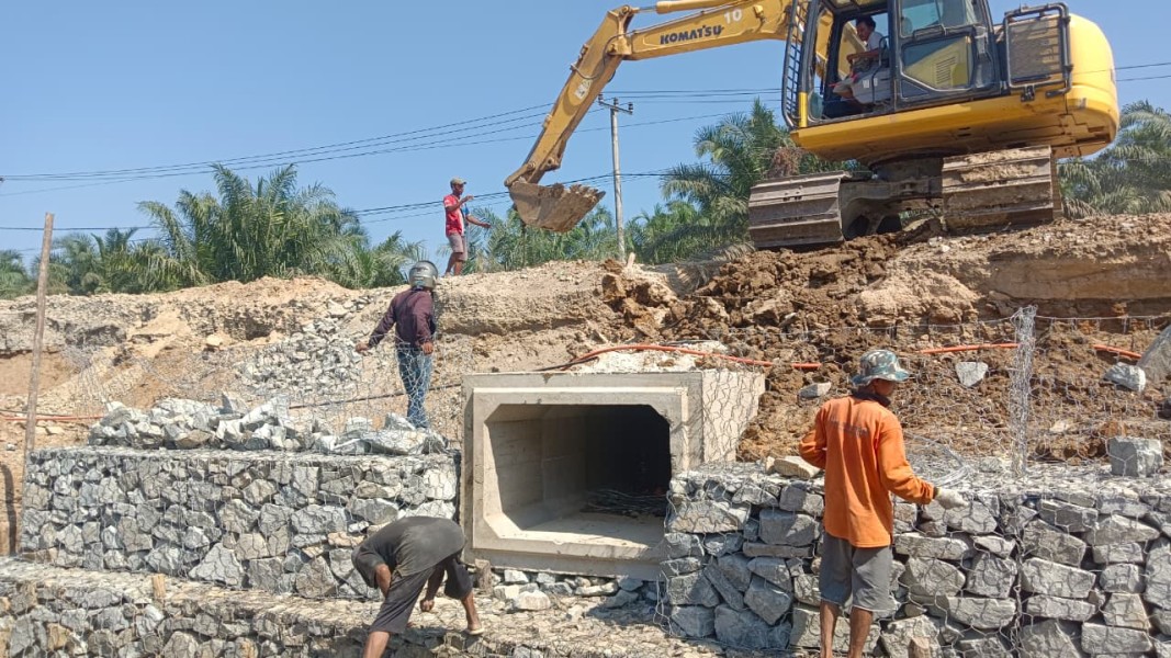 Pemprov Riau  Gesa Perbaikan Infrastruktur Jalan di Kabupaten Kampar