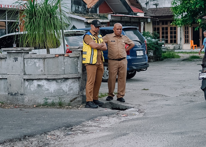 Respon Keluhan Masyarakat, Dinas PUPR Pekanbaru Perbaiki Persimpangan Jalan Ahmad Yani I