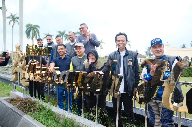 Dampingi UAS, Kapolda dan Pangdam Touring, Bupati Afni Kenalkan Sejarah dan Keindahan Siak
