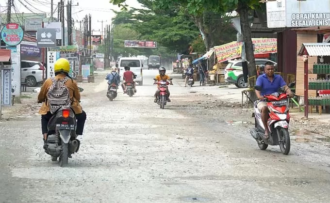 Dikeluhkan Masyarakat, Dinas PUPR Pekanbaru Komunikasikan Perbaikan Jalan Cipta Karya
