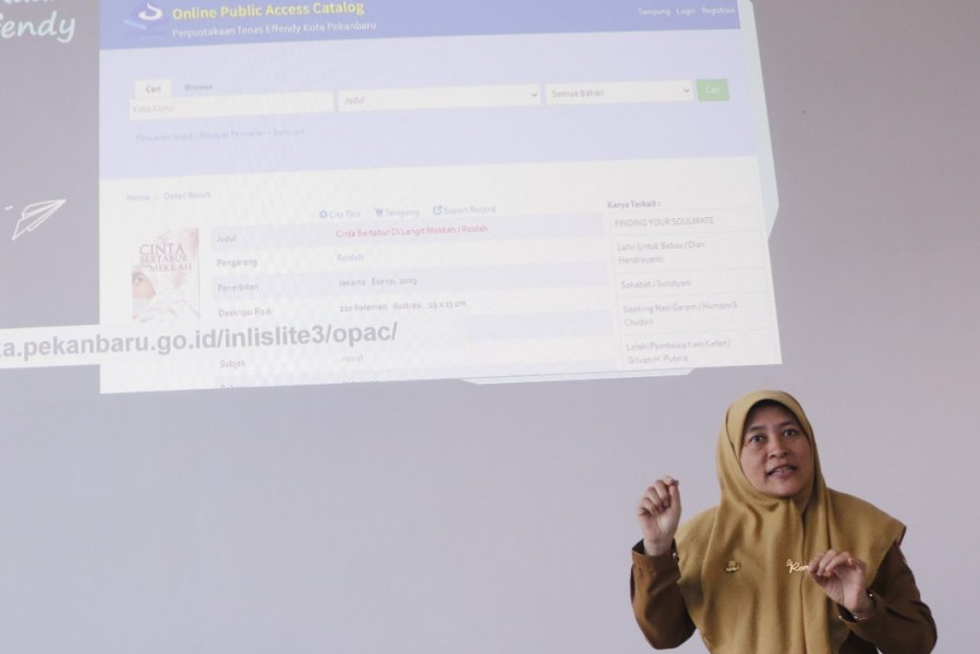 Dispusip Perkenalkan Opac dalam Program LiteraTour Kepada Siswa SMPN 26