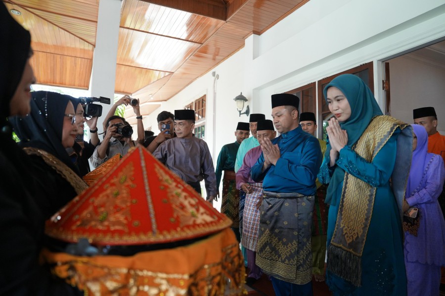 Gubri Abdul Wahid Terima Pinangan LAMR, Siap Sandang Gelar Adat Datuk Setia Amanah