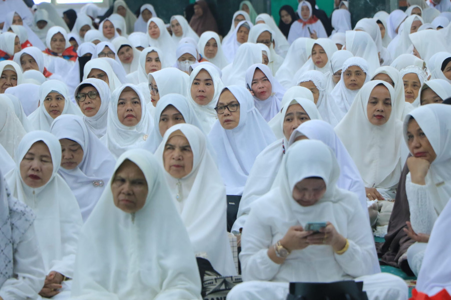 1.167 CJH Kota Pekanbaru Ikuti Manasik Haji Perdana