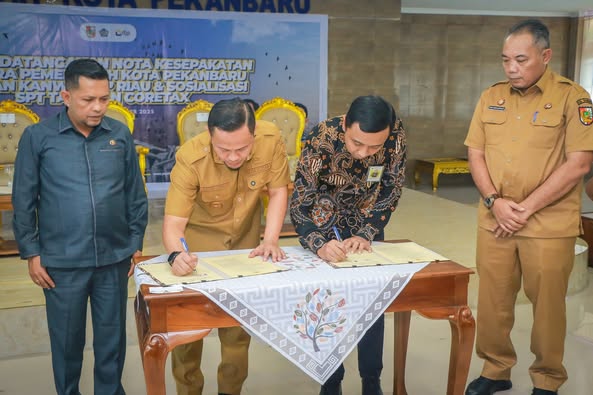 Wako Pekanbaru Tandatangani Kerjasama dengan DJP Riau, Ajak Masyarakat Tertib Bayar Pajak