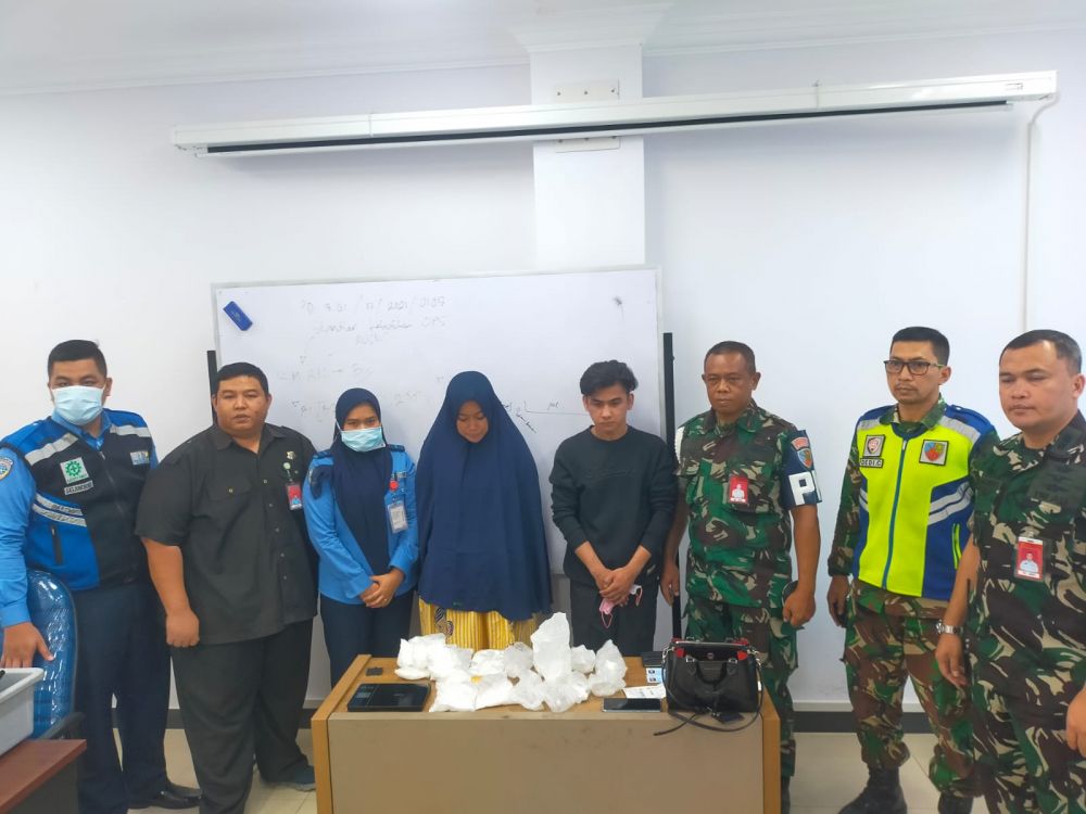 Bawa Sabu 1,6 Kg, 2 Mahasiswa Ditangkap di Bandara Pekanbaru