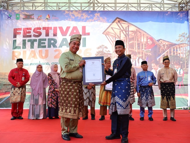 Pekanbaru Raih Peringkat I Pengawasan Kearsipan Tingkat Provinsi Riau