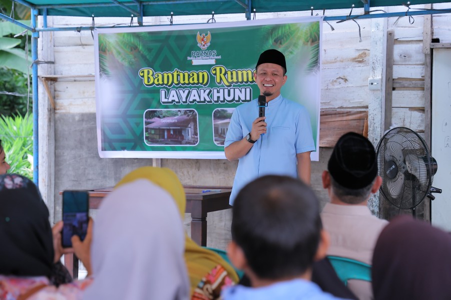 Pemko Pekanbaru Salurkan Bantuan 2 RLH kepada  Warga Tenayan Raya