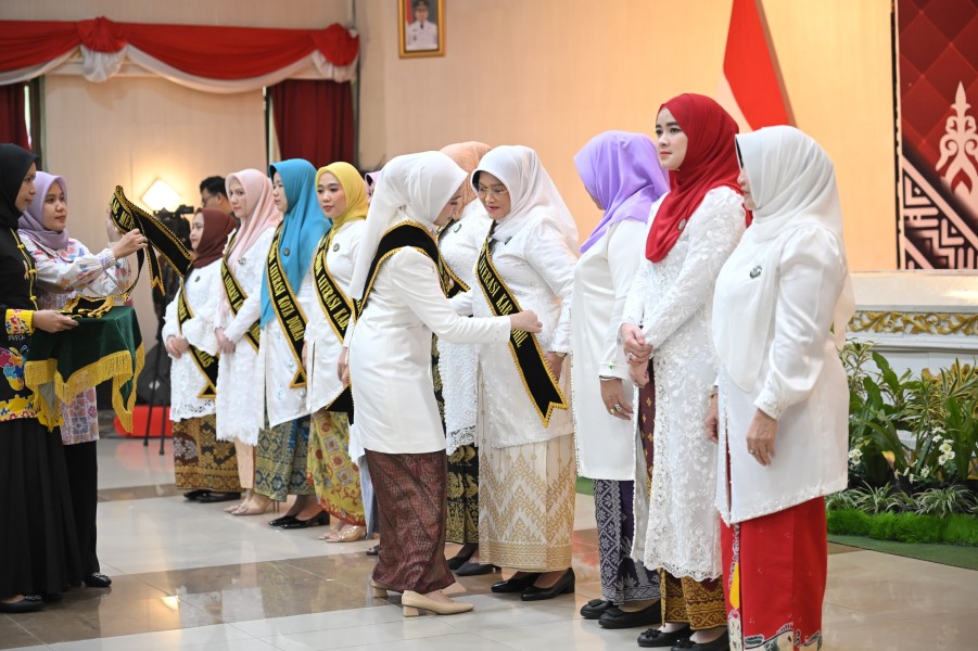 Hj. Basyariah Bistamam Resmi Dikukuhkan sebagai Bunda PAUD dan Bunda Literasi Kabupaten Rokan Hilir
