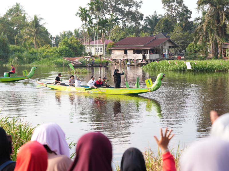 Bupati Siak Afni Z   Buka Serindit Boat Race 2026