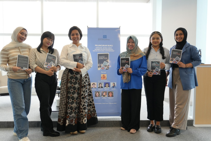 HI Universitas Paramadina Luncurkan Buku Antologi Artikel Ilmiah