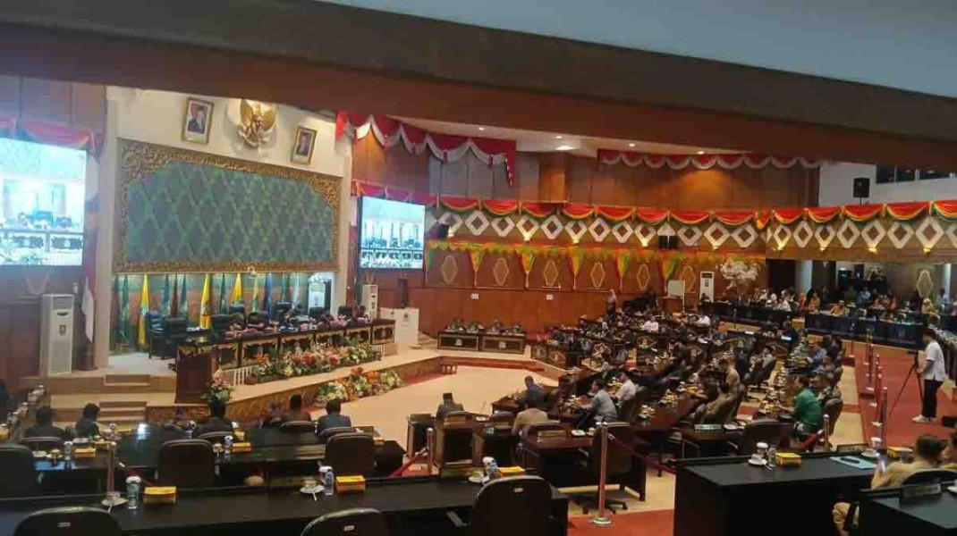 DPRD Riau Resmi Bentuk Lima Komisi